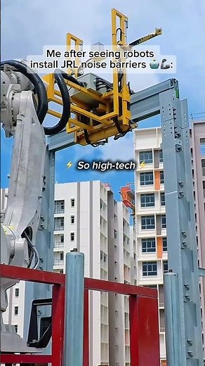 🦾 Automated flexin’? It’s probably just our robotic arm installing noise barriers on the #JRL 🤖