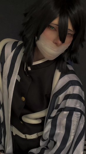 Impressive Iguro Obanai Cosplay from Demon Slayer