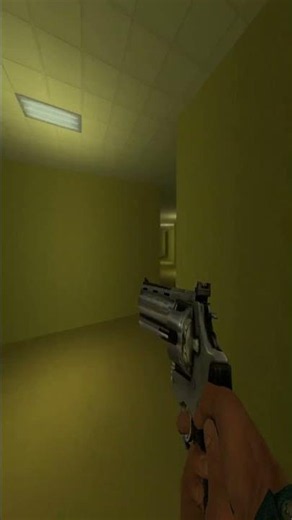 Escaping a TERRIFYING Glitch in the Backrooms 😱🟨🚪 #garrysmod #gmod