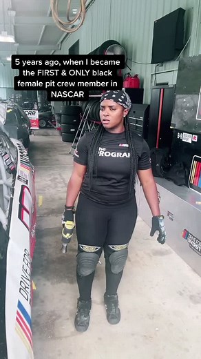 I became the first in 2016. The very first!!! 🙏🏾🥺🖤🏁 #fyp #foryou #nascar #pitcrew #brehannadaniels #firstblackfemaletirechanger