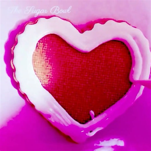 Beginner Sugar Cookie Decorating: Royal Icing Flooding.