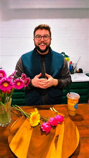 No highlight reel today; just the truth about 2025. As we step into 2026, I’m feeling hopeful, grounded, and ready for what’s next. Rooted in purpose. Growing with intention. So thankful for all of you. Here’s to new seasons, steady roots, and flowers for every story. 🌸 — Ross Rosebud & Co. | Flowers for every story 📲 Online: www.rosebud-co.com 🌹 Visit: 201 W Main St, Beardstown, IL 📞 Call: 217-323-4314 💬 Text: 855-701-8124 | Rosebud & Co. Flower and Plant Shop