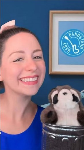 Learn to wave HELLO with this fun & easy song! #firstwords #babylearning 👋