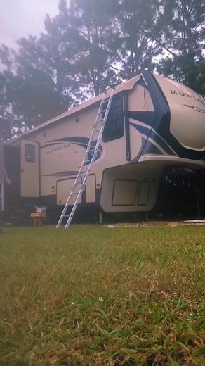 RV Roof Installation Process | Day 2