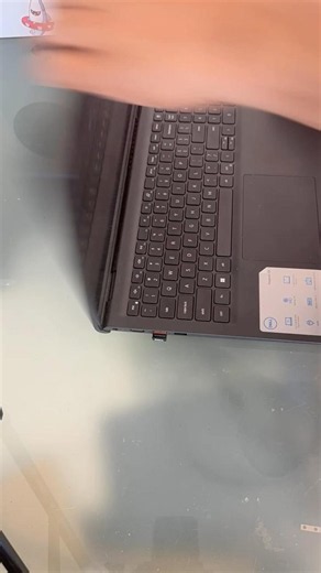 Dell Inspiron 15 3520