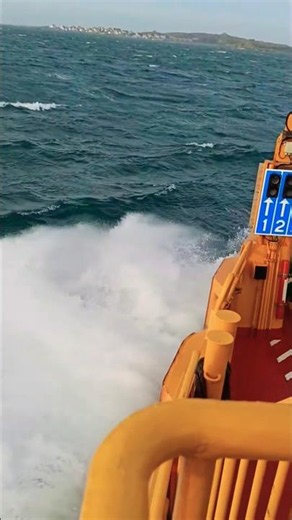Rough Seas to Rörö Island 🇸🇪🌊🚢