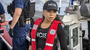 Watch NCIS: New Orleans Season 2 Episode 24: Sleeping with the Enemy - Paramount