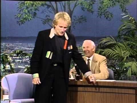 Robin Williams inteviewed by Johnny Carson (Carson's last public show, 1992)