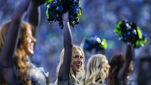 Super Bowl-bound Seahawks cheerleader stuns in tiny, chiseled abs-baring ‘fit