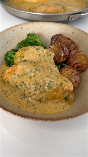 Garlic & Paprika Chicken 😍 full recipe in the description