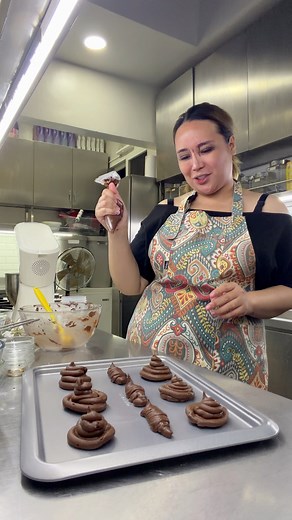 665K views · 6.7K reactions | POOP COOKIES  | Hazel Cheffy | Facebook