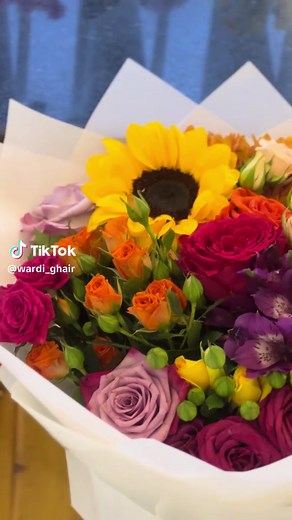 ✨ “وردي غير” ✨ ورود بتنسيقات غير! 💐 نوفر لك أجمل باقات الورد بتصاميم مميزة ولمسات إبداعية. اطلب الآن ودع الورد يحكي عنك! 📞 0530301012 #وردي_غير #ورد_طبيعي #تنسيقات_ورد #هدايا_ورد #توصيل_ورد