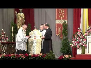 Faith celebration: Presentation of gifts to Father Franz Schmidberger