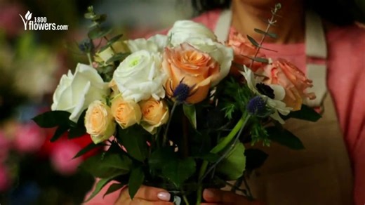 1-800-FLOWERS.COM TV Spot, 'Holidays: Simply Celebrate'