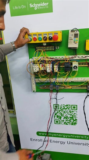 🚀 طوّر مهاراتك الهندسية مع شركة الأمير الهندسية 📚 كورسات عملية ومتخصصة في: ⚡ الأوتوميشن ⚙️ الكنترول 🔌 PLC 🖥️ HMI 🔄 مغيرات السرعة 🤖 التحكم الآلي تدريب عملي يؤهلك لسوق العمل الحقيقي 💪 📞 للتواصل: 01021936478 #شركة_الأمير_الهندسية #Automation #PLC #Control #Industrial_Automation