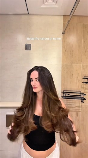 Easy butterfly haircut tutorial 💕 #hairstyle
