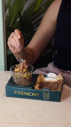 Une box de douceurs où le cookie rencontre la crème sundae… une bouchée de bonheur à chaque fois. 😌😍 | Frenchy