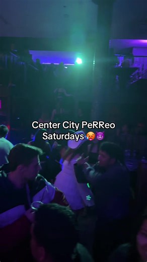 Center City Latin vibes party 🥵🔥 2 floors of Party at @sueñophilly @LATIN VIBES GROUP Philly Every Saturday Night 🥵 #latinvibesgroup #phillynightlife #reggaeton #phillytiktok