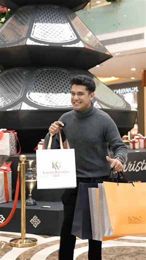 Rishab Nanda on Instagram: "Retail therapy, but make it rewarding. Shop ₹10L, stand a chance to win an iPhone 17. Ambience Mall, Vasant Kunj understood the assignment 😌 #AmbienceShoppingFestival #AmbienceMall #VasantKunj #RetailTherapy #DelhiShopping FestiveShopping"