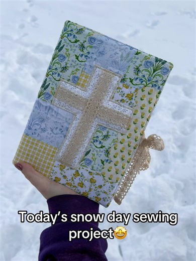 Cómo hacer una funda de Biblia acolchada