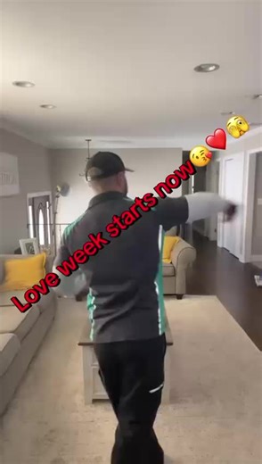 seniorbuzzcutttt (@seniorbuzzcutttt)’s videos with original sound - seniorbuzzcutttt