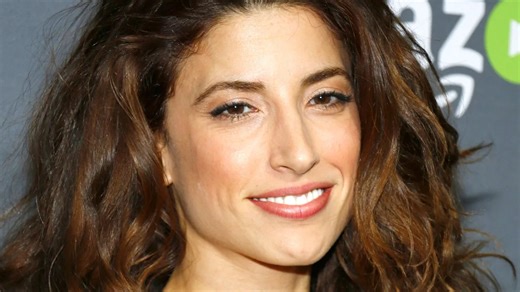 Why Yvette From The Big Bang Theory Looks So Familiar