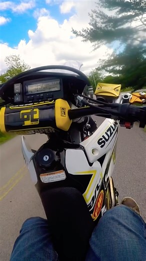 DRZ400 WHEELIE #subscribe #suzuki #shorts #drz400 #bikelife #stunt #wheelie #youtubeshorts #like