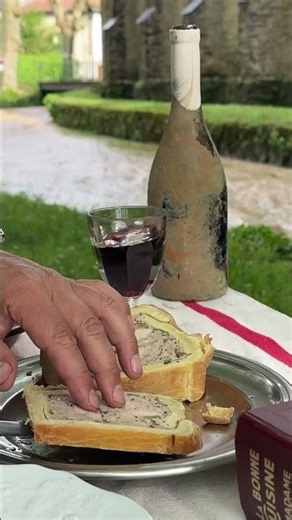 Déjeuner à Celles, Ariège.