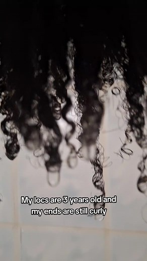 Enhancing Locs with Soft Curly Ends