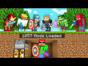 Minecraft Manhunt (1v3) But I Downloaded 1000+ Mods...