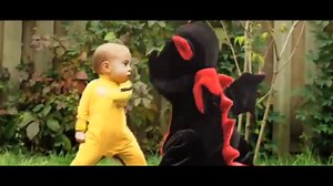 Bébé Bruce Lee poutre du Dragon