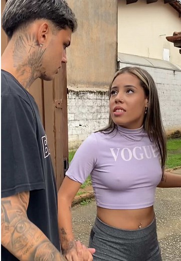 Acho que Ela não sabe fazer 😂😈
