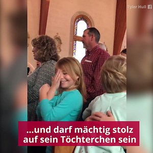 Süchtig nach Schmusen! Dieses kleine Mädchen knuddelt jeden, der ihr über den Weg läuft! | RTL Explosiv