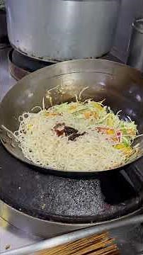 Veg hong kong noodles#likeandsubscribeandshare 🙏🏻#chef Babin