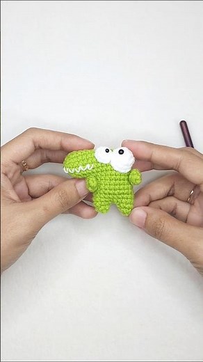 Mini Crocodile Crochet Keychain | Fast and Easy Crochet Gift Idea #crochettoys #amigurumi #handmade