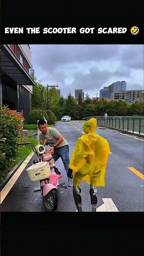 When a Robot Scares the Wrong Guy 😂🤖💛 #ai #FunnyRobot #RobotPrank