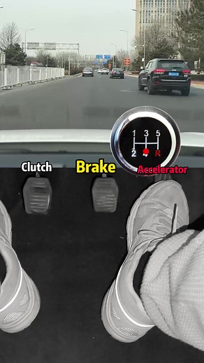 Manual transmission car downshifts and slows down to stop!#car #driving