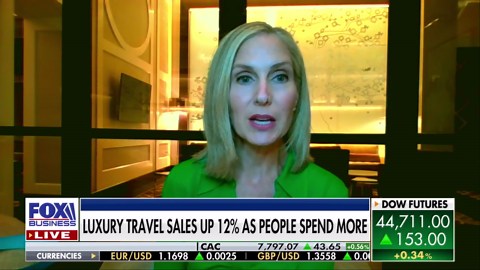 Fall is now a peak travel season, expert says