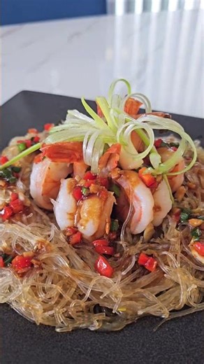 One of my favorite types of noodles are Glass Noodles! (Mung bean) 🦐🍜