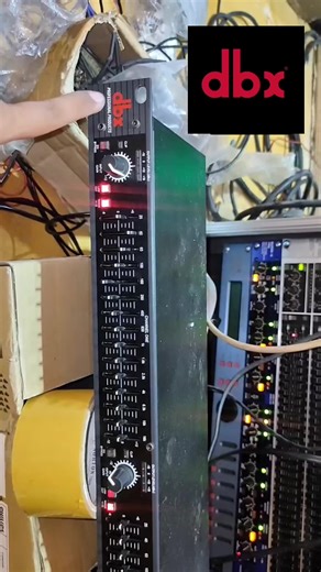 Understanding the DBX 215 Equalizer
