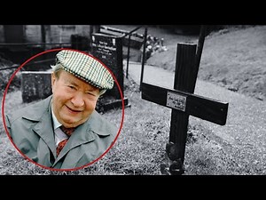 The Surprising Co-Star Peter Sallis is Buried Next To