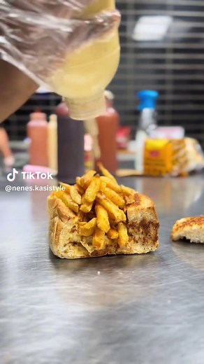 Phez’kwenye for real! How tasty do out kotas look? They taste even better! 🤤 #nenes #kota