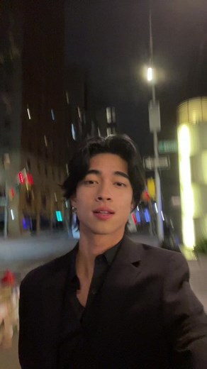 Exploring the City at Night: A Solo Walk Experience