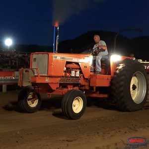 Hopped up AC 200 Rolling Coal!! #stock #farmstock #tractorpulling | Farm Stock Tractor Pullers