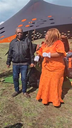 '𝗠𝗔𝗠𝗢𝗛𝗔𝗧𝗢 𝗢 𝗙𝗜𝗛𝗟𝗔 𝗔 𝗦𝗘 𝗔 𝗡𝗧𝗦𝗘 𝗔 𝗟𝗘 𝗕𝗢𝗛𝗔𝗟𝗘 Re Thusa Likhoebo ho Hlahella 🚀 Likhomo 👋 Ke ne ke batla ho iponahatsa — *Printall Branding & Marketing* ke setsi sa hau sa *Design, Printing le branding*, re thusa likhoebo ho shebahala hantle ebile li sa lebalehe. ✨ Mona ke seo re se etsang: 🎨 Graphic Design / Moralo (li-logo, li-poster, meralo e ikhethang & tse ling) 👕 Garment Printing (li-tshirt, li-flask, thermos mugs, metallic bottles, key holders, name tags, mugs