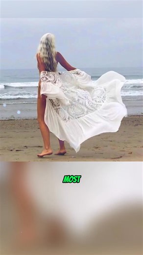 At 69, she is dubbed ‘The world’s most beautiful grandmother’ –but wait till she turns around... Check the comments 👇🏻😲. | Teacher Maggie