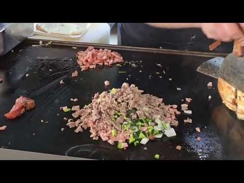 Cooking Sopes at Los Sopes de La Nueve in San Simón of Benito Juárez in Mexico City (CDMX)