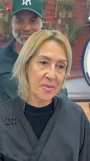 This woman’s hair transformation left everyone speechless! 😱 From tired and lifeless to absolutely breathtaking ✨ You won’t believe the final look — watch the full transformation in the comments below 👇👇👇 | Quantum Cut