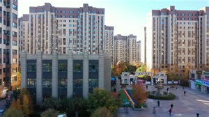 A sewage heat recovery system is being used in Harbin, China to heat homes and supply hot water. Find out more with Xinhua's Zhang Yue. #GLOBALink | China Xinhua News