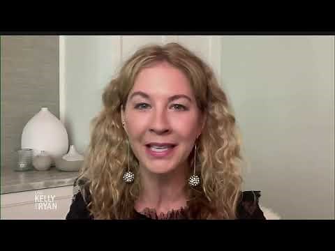 Jenna Elfman Relocated to Austin